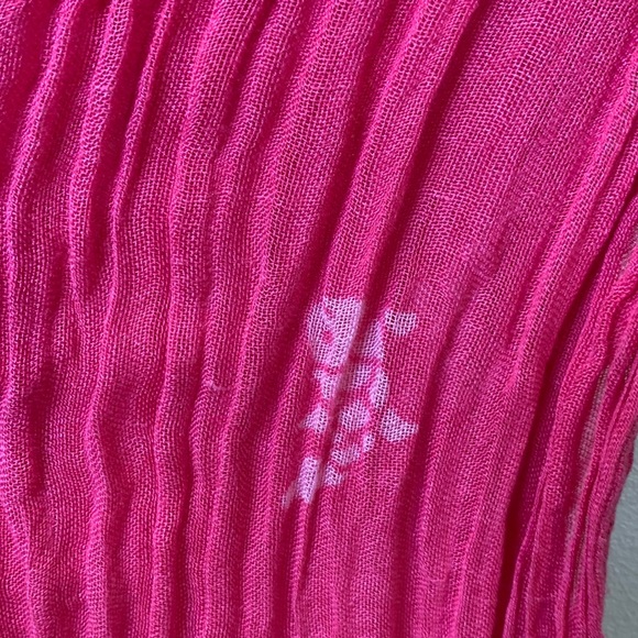 Pink scrunchie accessory scarf with fish print - Picture 4 of 5